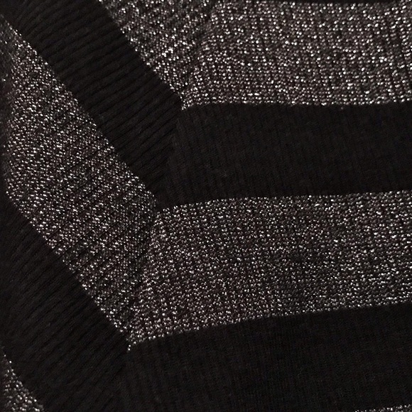 American Eagle Outfitters Women’s Striped Shirt - Picture 4 of 8